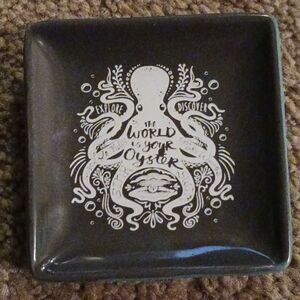 Karma | Octopus 'World is Your Oyster' Square Ceramic Ring Bowl